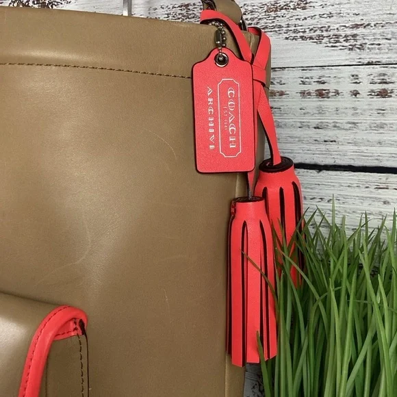 Coach Legacy Archive Rare Tan Coral Pink‎ Leather Hand Shoulder Bag Bucket Purse - Picture 6 of 9